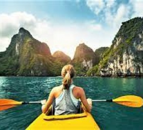 Thuyền Kayak Và Sub 