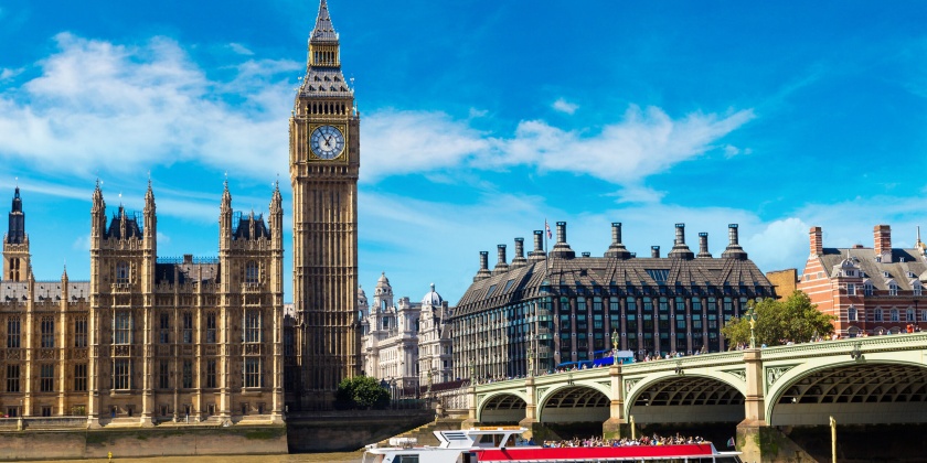 london-thames-westminster-boat-Depositphotos139795936-scaled