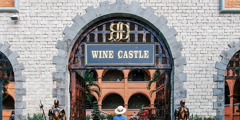 kham-pha-lau-dai-ruou-vang-wine-castle-phan-thiet-nguy-nga-co-kinh-1-1657634390